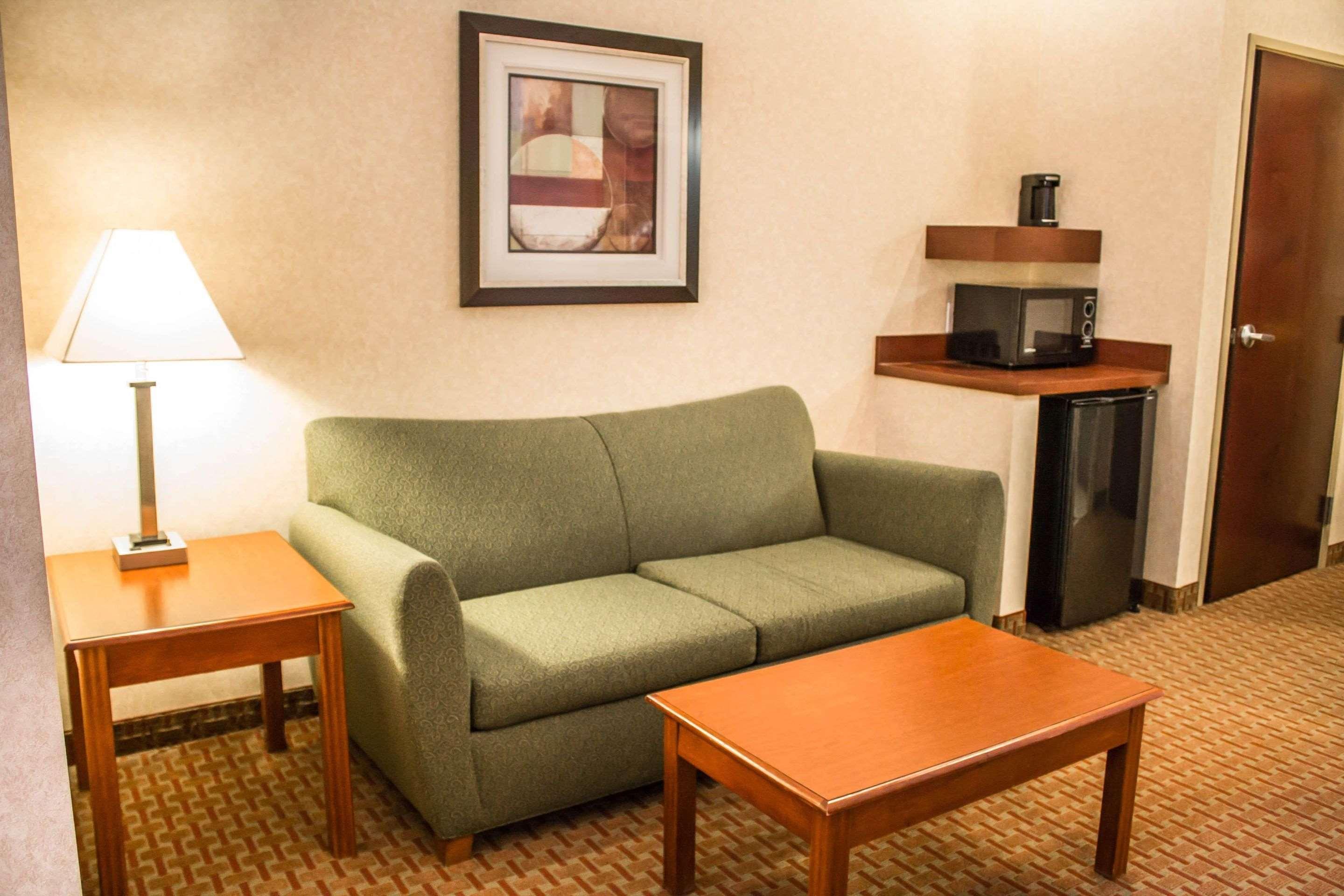 Comfort Inn & Suites Kent - University Area 외부 사진