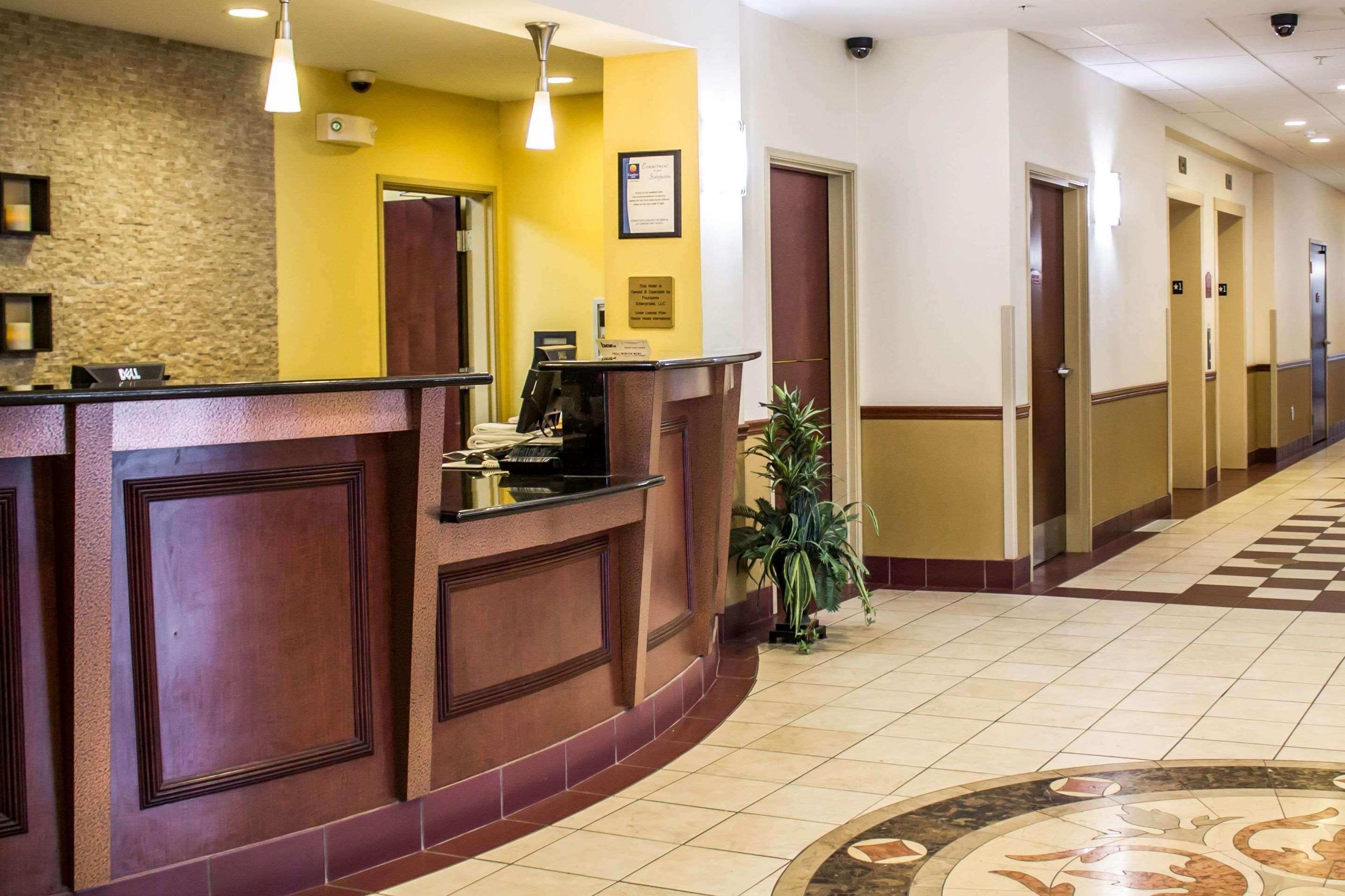Comfort Inn & Suites Kent - University Area 외부 사진