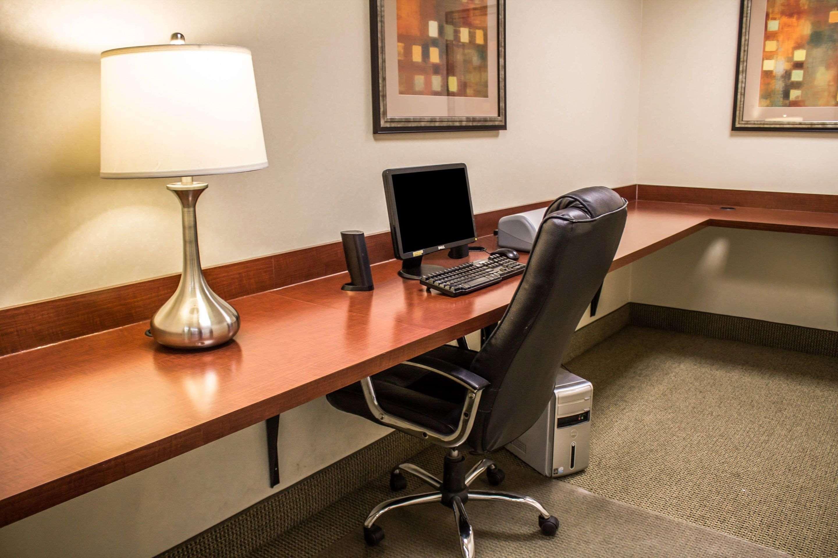 Comfort Inn & Suites Kent - University Area 외부 사진